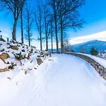 Hotelove Z Sauna Przy Strumieniu Карпач