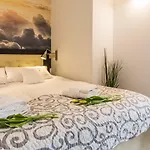 Hotelove Z Sauna Przy Strumieniu * Карпач